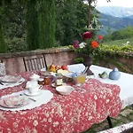 La Pace Hotel Belforte allʼIsauro