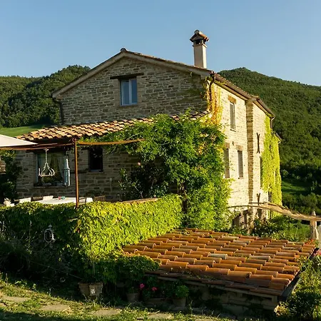 فندق La Pace Belforte allʼIsauro
