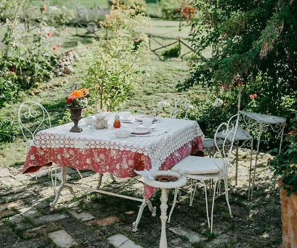 Hotel La Pace Belforte allʼIsauro